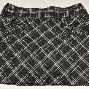 Black and White Fall Mini skirt